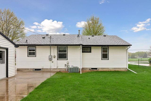 2700 W 84th Street, Bloomington, MN 55431