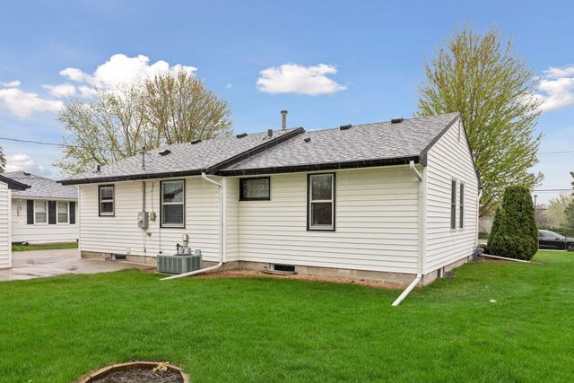 2700 W 84th Street, Bloomington, MN 55431