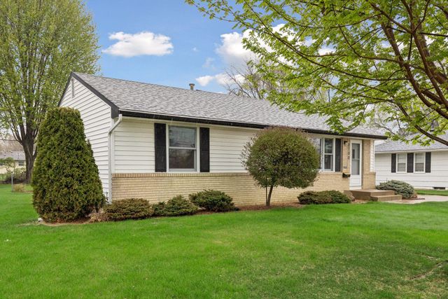 2700 W 84th Street, Bloomington, MN 55431