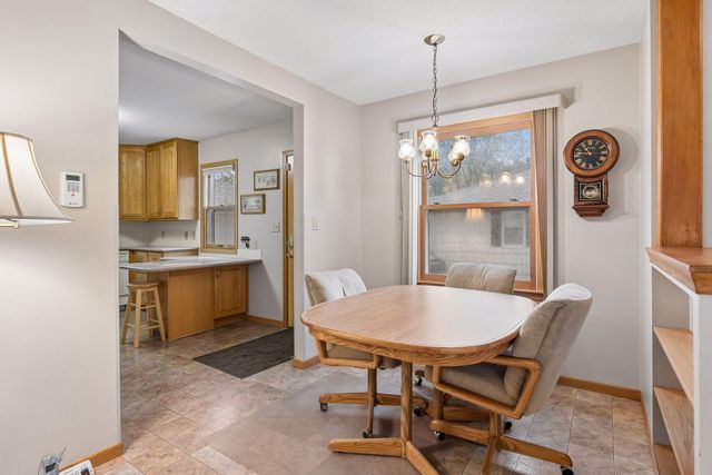 2700 W 84th Street, Bloomington, MN 55431