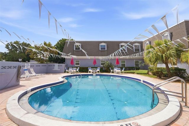 1717 BELLEAIR FOREST DRIVE A, Clearwater, FL 33756