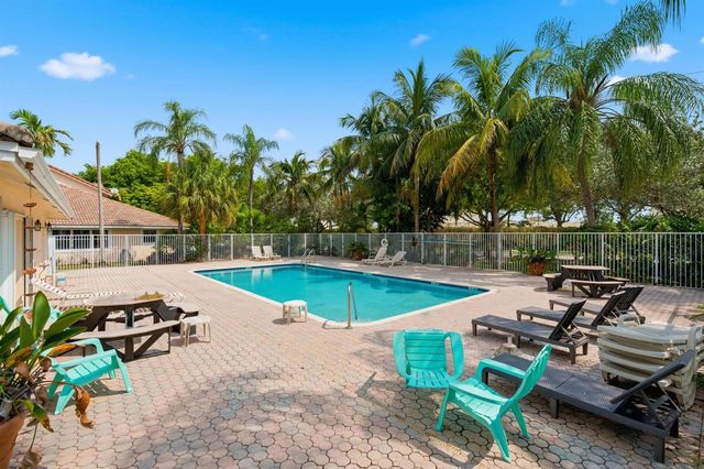 8417 NW 40th Court, Sunrise, FL 33351
