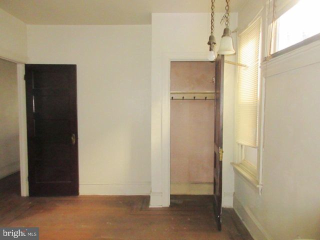 5841 COBBS CREEK PKWY, Philadelphia, PA 19143