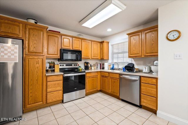 1121 Worthington Blvd, Maryville, TN 37801