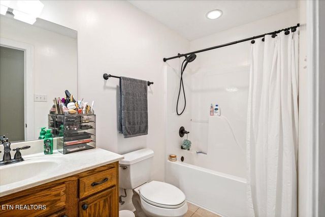 1121 Worthington Blvd, Maryville, TN 37801