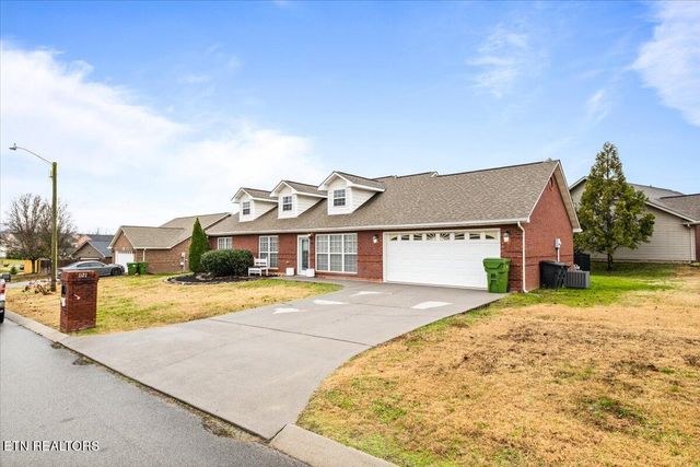 1121 Worthington Blvd, Maryville, TN 37801