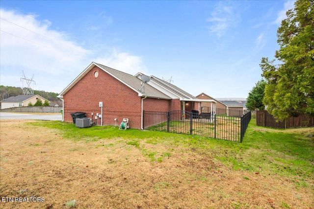 1121 Worthington Blvd, Maryville, TN 37801