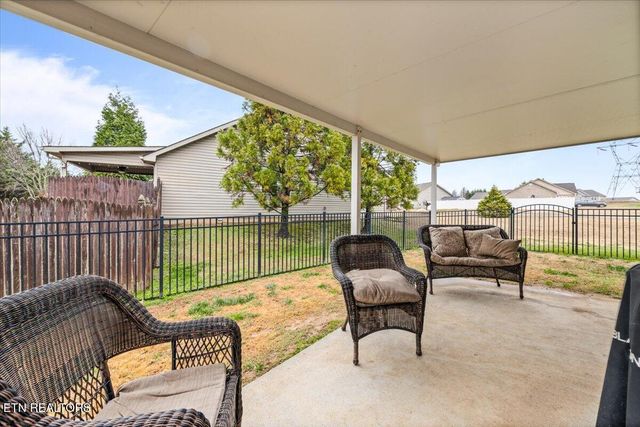 1121 Worthington Blvd, Maryville, TN 37801