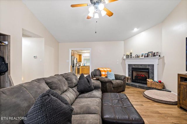 1121 Worthington Blvd, Maryville, TN 37801