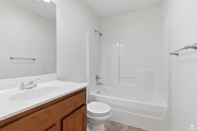 803 Sagebrush Way, Junction City, KS 66441