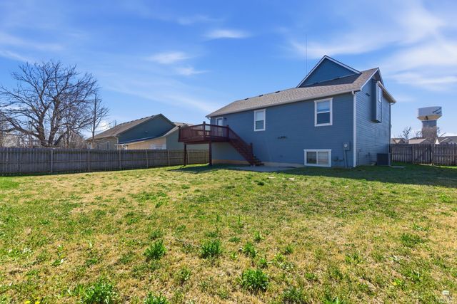 803 Sagebrush Way, Junction City, KS 66441