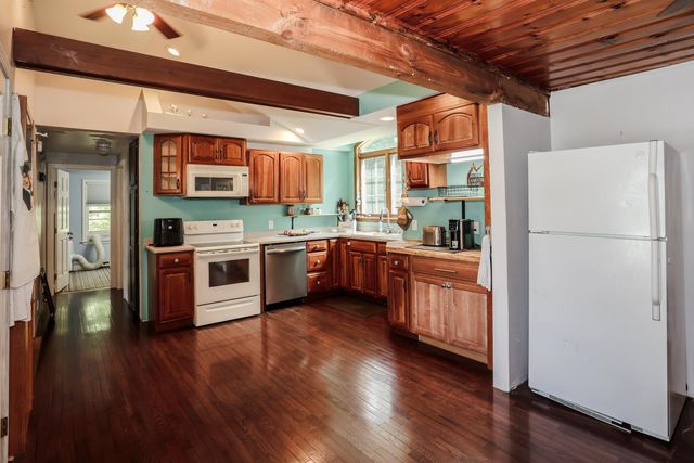 10 Kendall Pond Road, Derry, NH 03038