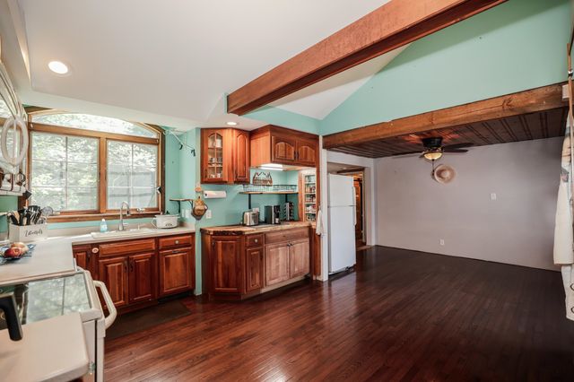 10 Kendall Pond Road, Derry, NH 03038