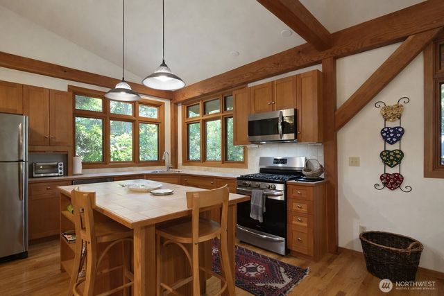 20 Eliza Road, Lopez Island, WA 98261