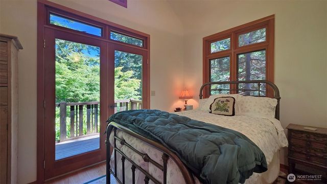 20 Eliza Road, Lopez Island, WA 98261