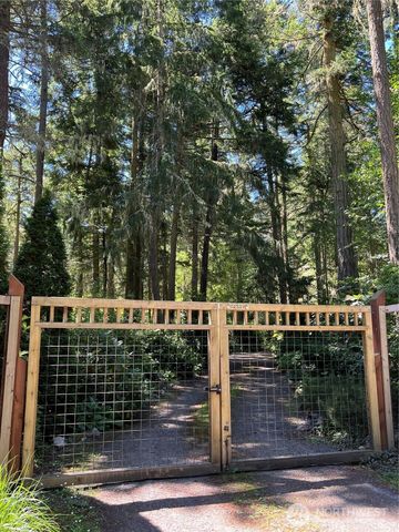 20 Eliza Road, Lopez Island, WA 98261