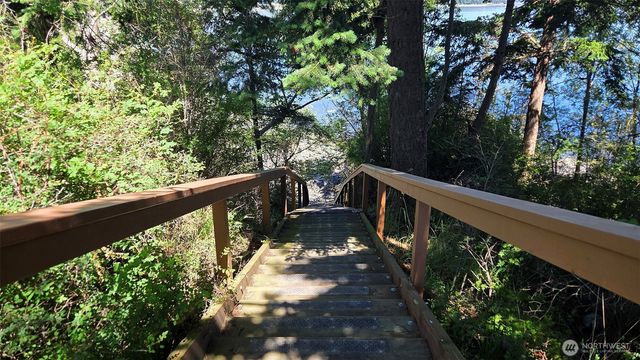 20 Eliza Road, Lopez Island, WA 98261