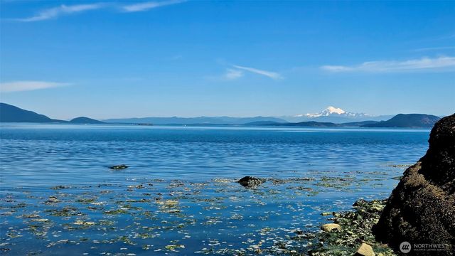 20 Eliza Road, Lopez Island, WA 98261