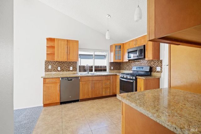 121 Yankee Jim Ct, Vallejo, CA 94589