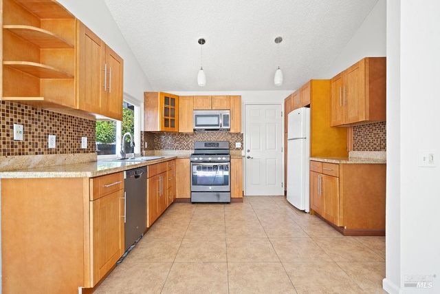 121 Yankee Jim Ct, Vallejo, CA 94589