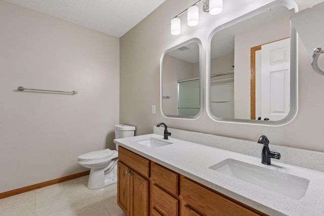 727 2nd Street NE, Hopkins, MN 55343