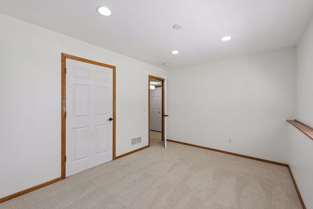 727 2nd Street NE, Hopkins, MN 55343