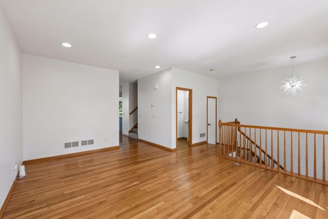 727 2nd Street NE, Hopkins, MN 55343
