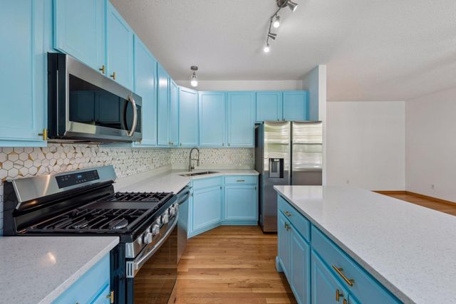 727 2nd Street NE, Hopkins, MN 55343