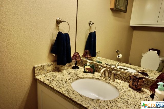 605 S 13th Street 605, Port O'connor, TX 77982