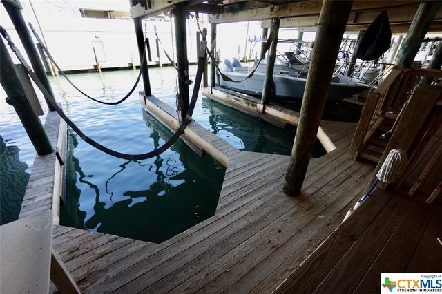 605 S 13th Street 605, Port O'connor, TX 77982