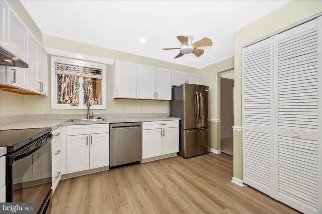 14 CHERRY GROVE, North Potomac, MD 20878