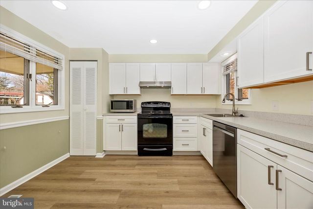 14 CHERRY GROVE, North Potomac, MD 20878