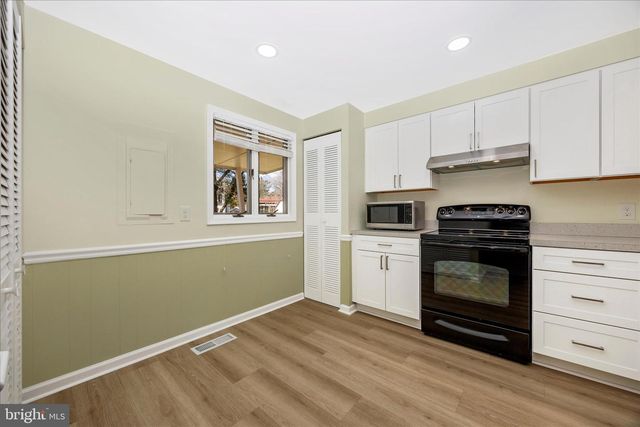 14 CHERRY GROVE, North Potomac, MD 20878