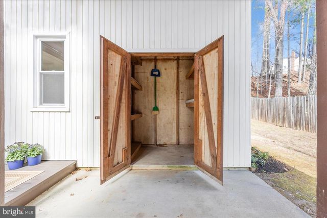 14 CHERRY GROVE, North Potomac, MD 20878