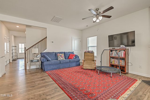 5399 Wildlife Circle, Piney Flats, TN 37686