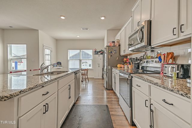 5399 Wildlife Circle, Piney Flats, TN 37686