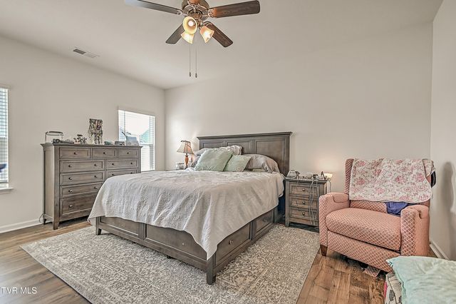 5399 Wildlife Circle, Piney Flats, TN 37686