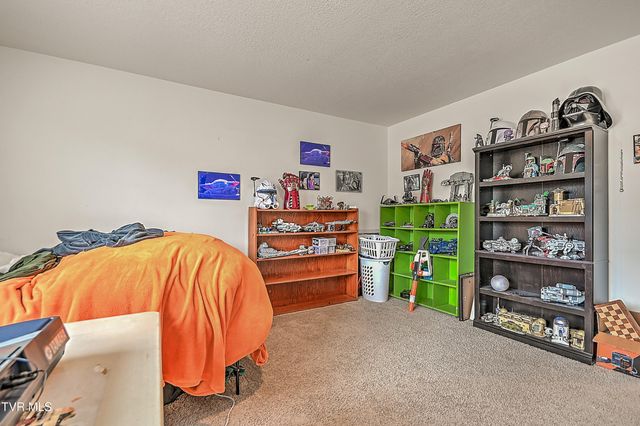 5399 Wildlife Circle, Piney Flats, TN 37686