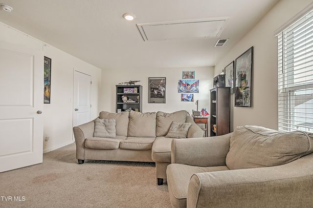 5399 Wildlife Circle, Piney Flats, TN 37686