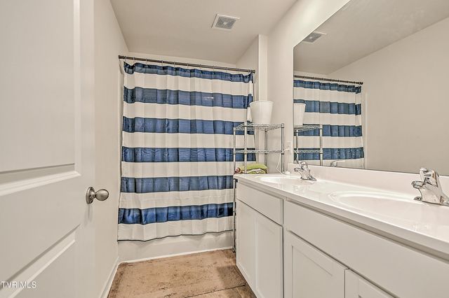 5399 Wildlife Circle, Piney Flats, TN 37686