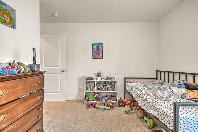 5399 Wildlife Circle, Piney Flats, TN 37686