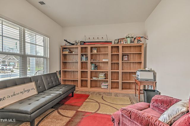 5399 Wildlife Circle, Piney Flats, TN 37686