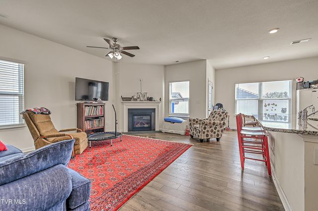 5399 Wildlife Circle, Piney Flats, TN 37686