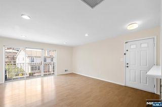 300 Crown Court 523, Edgewater, NJ 07020