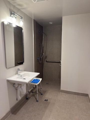 11 NE 6TH Street 2215, Miami, FL 33132