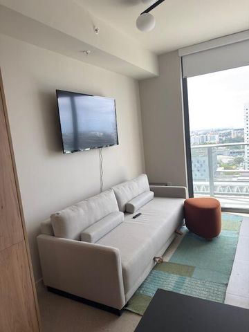 11 NE 6TH Street 2215, Miami, FL 33132