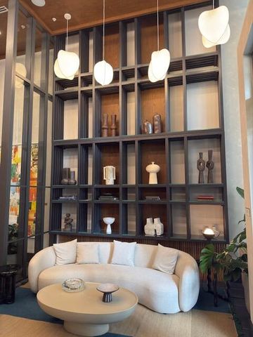 11 NE 6TH Street 2215, Miami, FL 33132
