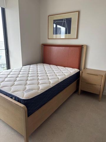 11 NE 6TH Street 2215, Miami, FL 33132