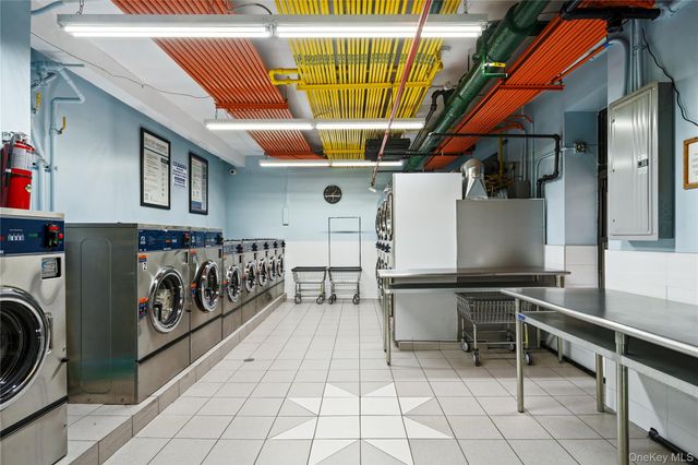 72-81 113th Street 6T, Forest Hills, NY 11375