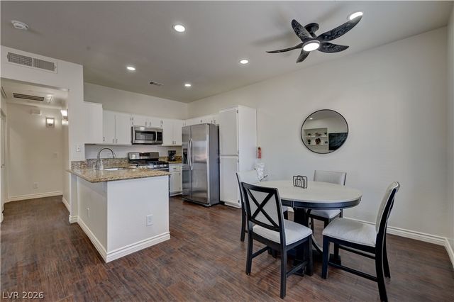 251 South Green Valley Parkway 4822, Henderson, NV 89012